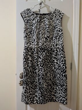 Jones New York Black and White Animal-Print Midi Dress